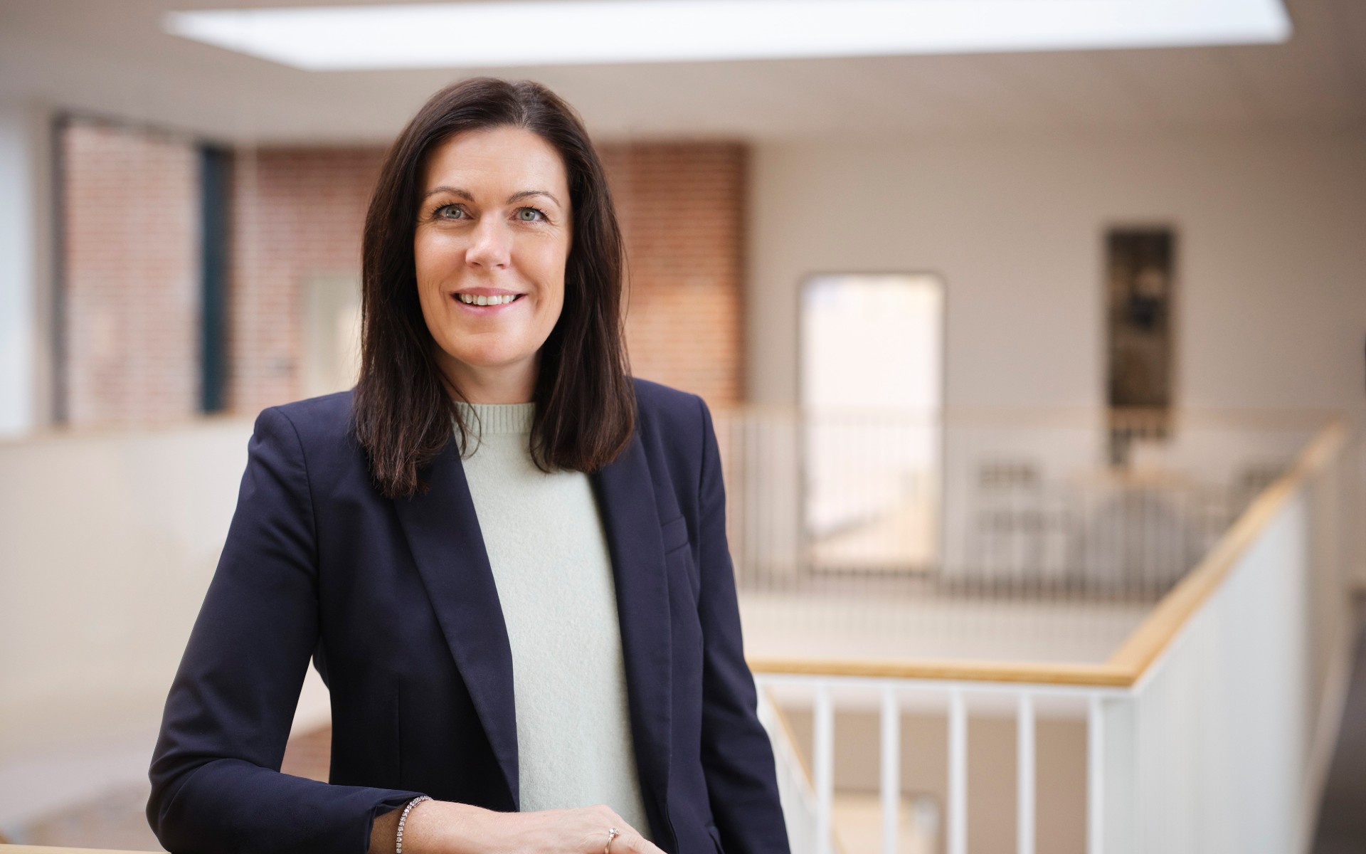 MindEnergy_Portraits_Louise_Hahn_DSF9020 (1).jpg